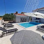 Kuca Za Odmor Feniks Villa *