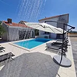Kuca Za Odmor Feniks Villa Polaca