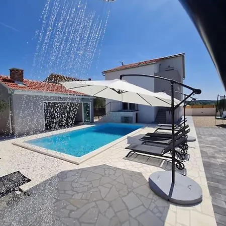 Kuca Za Odmor Feniks *