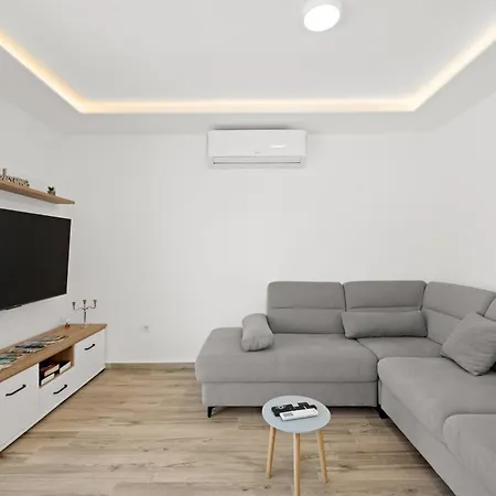 Villa Kuca Za Odmor Feniks Polaca