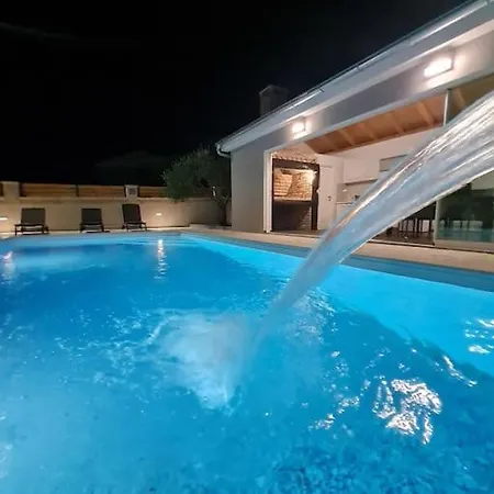 Kuca Za Odmor Feniks Villa *