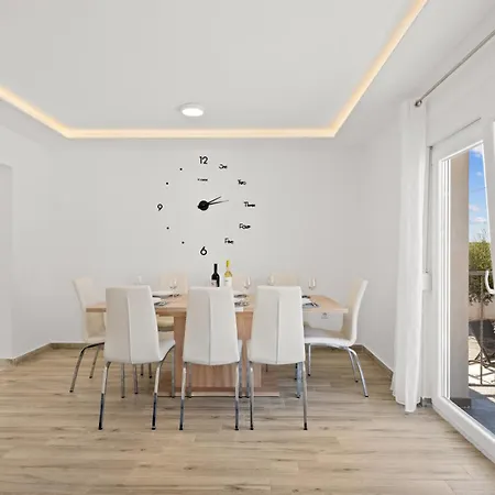 Kuca Za Odmor Feniks Villa