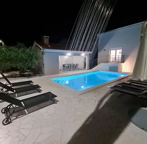 Kuca Za Odmor Feniks Villa