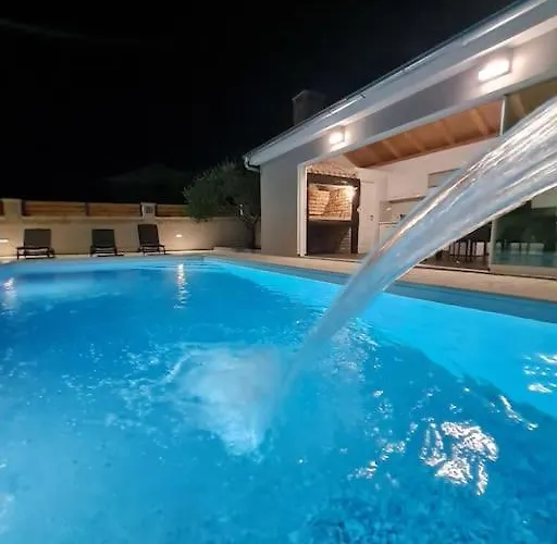 Kuca Za Odmor Feniks Villa *